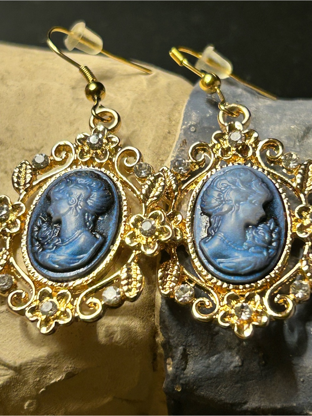 Vintage-Inspired Blue Cameo Gold Drop Earrings - Women Jewelry modern pierced